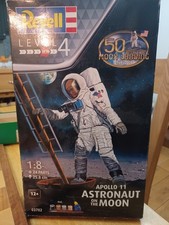 Listing image for Apollo 11 Astronaut On The Moon Revell Model 1/8 Kit